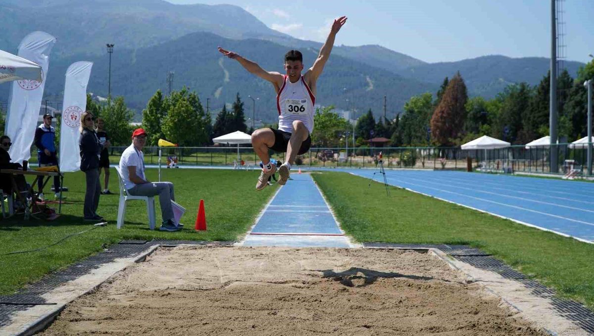 Manisa'da yapılan ÜNİLİG Atletizm Türkiye Şampiyonası sona erdi