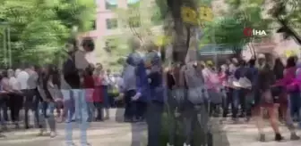 Meksika'da yanlış deprem alarmı halkı sokağa döktü
