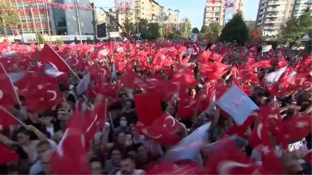 Meral Akşener, CHP'li her aileden bir oy istedi