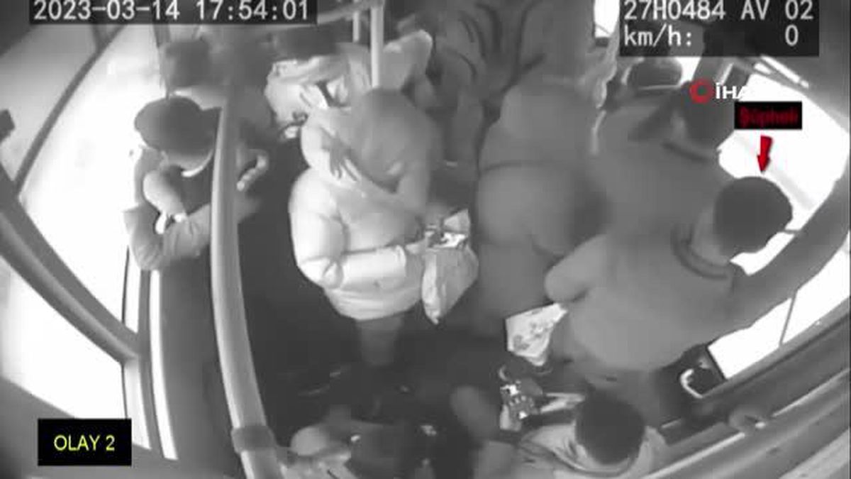 Otobüsteki hırsızlık anı kamerada