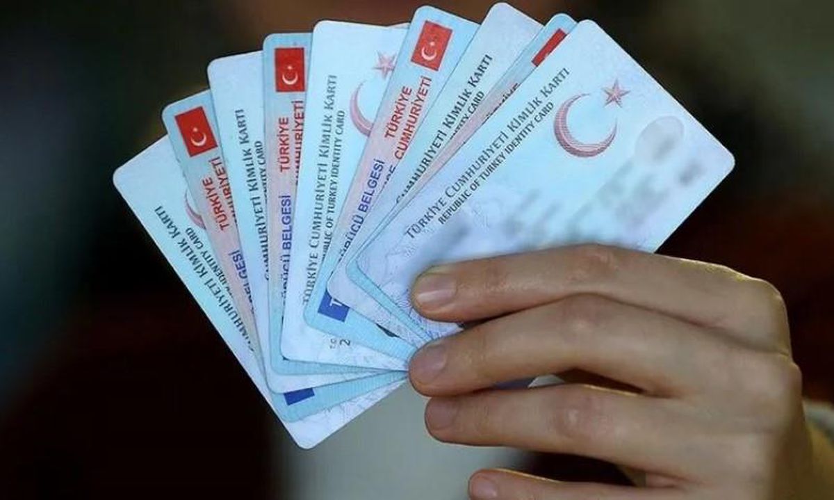 Sadece kimlikle oy verilir mi? Oy vermek için kimlik yeterli mi, seçmen kağıdı gerekiyor mu?