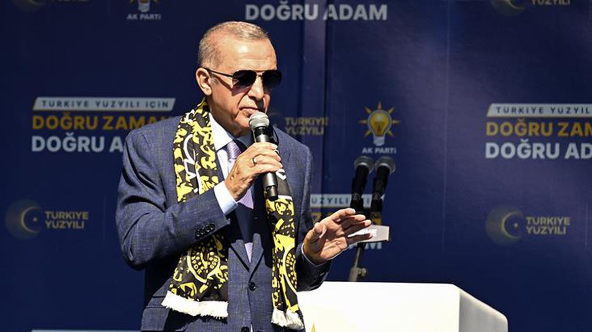 Son Dakika! Cumhurbaşkanı Erdoğan'dan İmamoğlu'na taşlı saldırıyla ilgili ilk yorum: Kendi kendilerine provokasyon çıkarıyorlar
