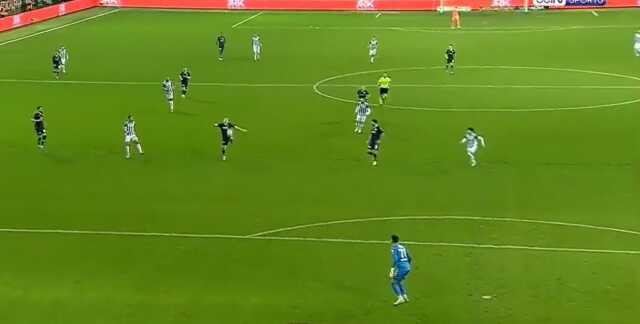 Süper Lig'in kaderini değiştiren gol öncesinde ofsayt var mı? Yorumcuların hepsi aynı noktaya takıldı