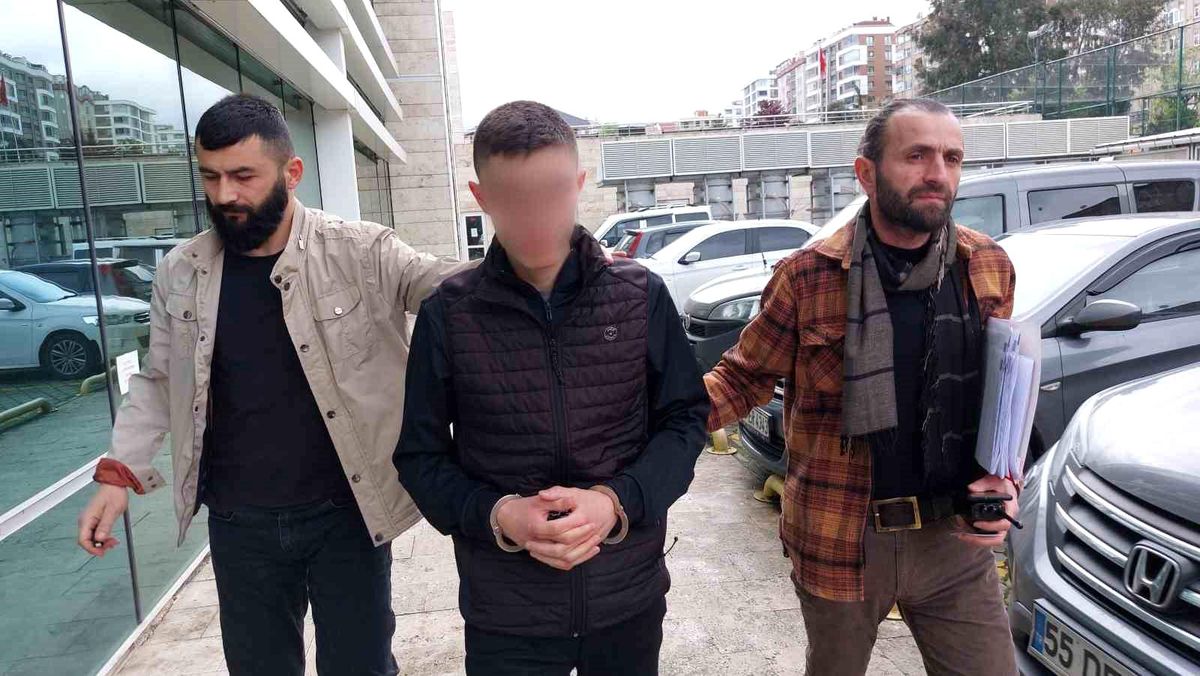 Voleybol takımı oyuncusu eski antrenörünü tabancayla yaraladı