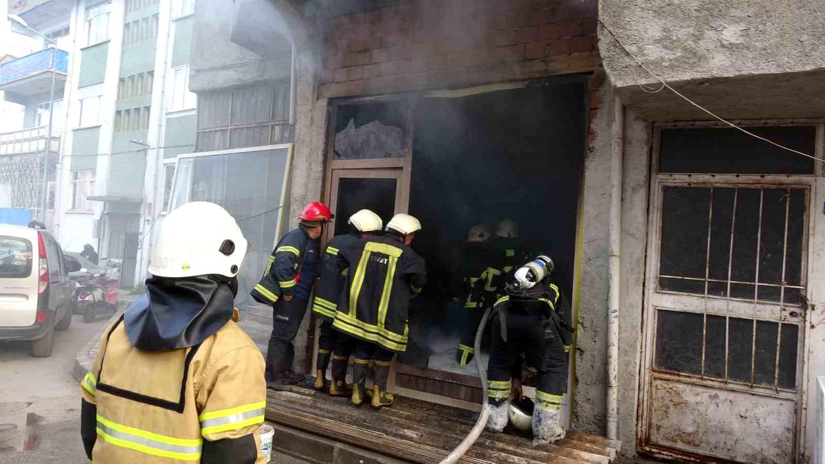 Tokat'ta depo yangını korkuttu