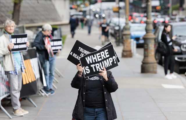 Trump cinsel taciz ve iftiradan suçlu bulundu, 5 milyon dolar tazminat cezası aldı Trump cinsel taciz ve iftiradan suçlu bulundu, 5 milyon dolar tazminat cezası aldı