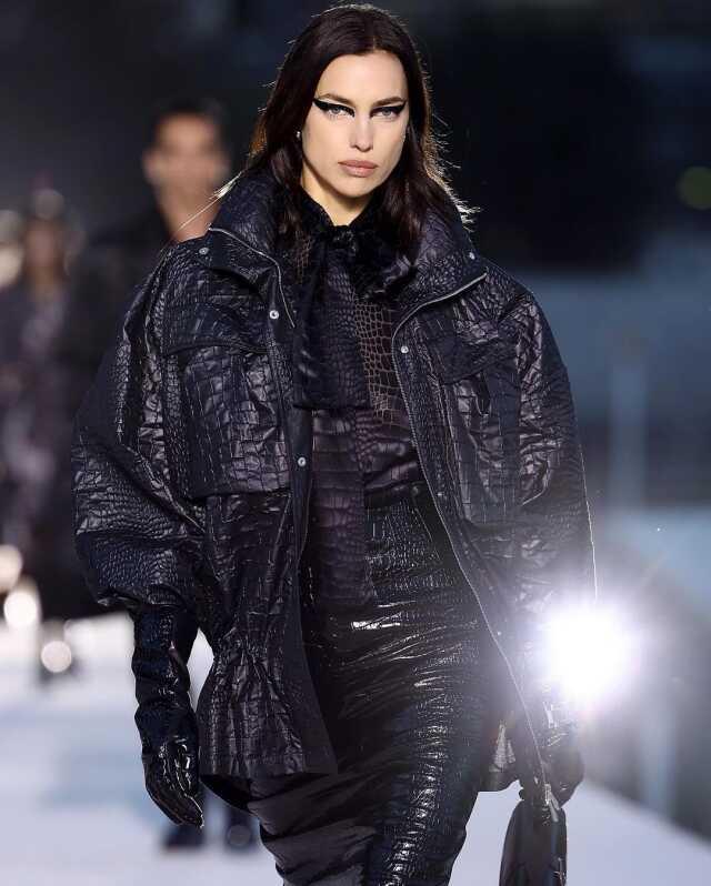 Ünlü model Irina Shayk, araba yarışlarını izlemeye tül etekle geldi Ünlü model Irina Shayk, araba yarışlarını izlemeye tül etekle geldi