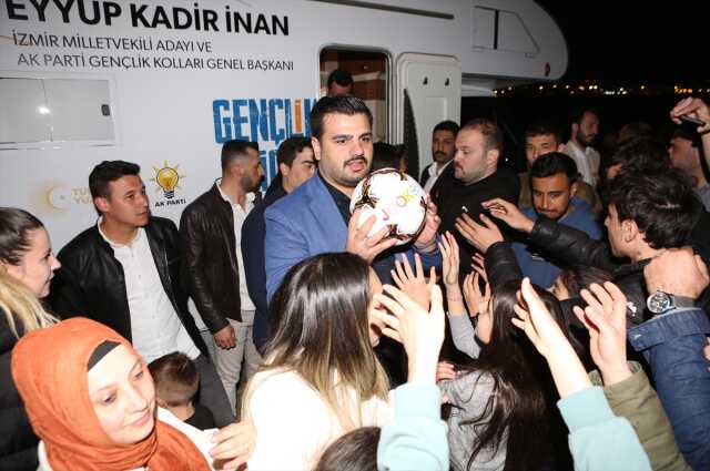 AK Partili Milletvekili adayı İnan'dan yeni nesil seçim kampanyası: Aynı zamanda eğlenelim AK Partili Milletvekili adayı İnan'dan yeni nesil seçim kampanyası: Aynı zamanda eğlenelim