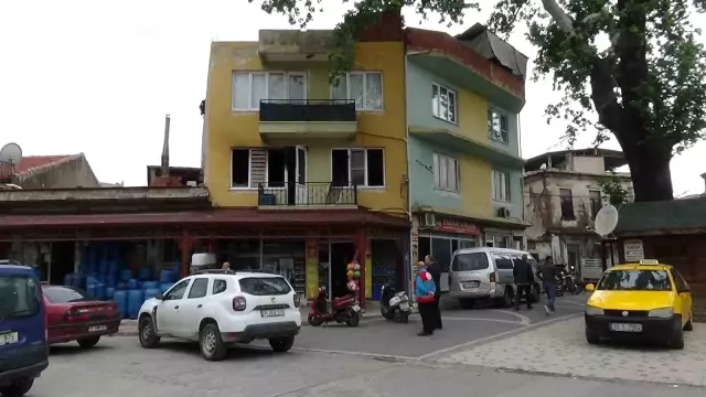 Baba yüreği...Yanan eve kızını kurtarmak için girdi, ikisi de hayatını kaybetti Baba yüreği...Yanan eve kızını kurtarmak için girdi, ikisi de hayatını kaybetti