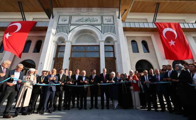 Cumhurbaşkanı Erdoğan, Necat Nasıroğlu Külliyesi'nin açılışını yaptı Açıklaması
