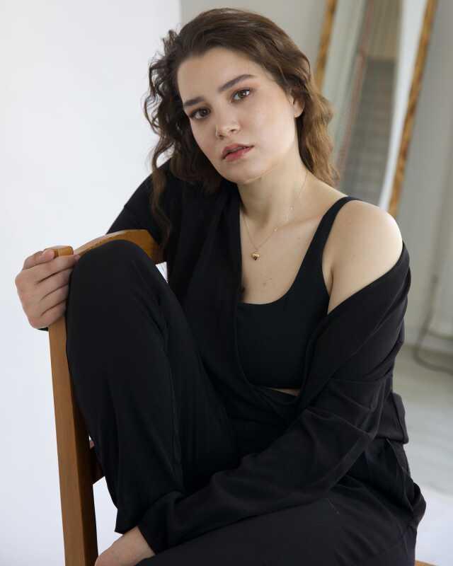 Duy Beni dizisinin oyuncusu Lydia Cemre Özşişman, 5 ayda 35 kilo verdi Duy Beni dizisinin oyuncusu Lydia Cemre Özşişman, 5 ayda 35 kilo verdi