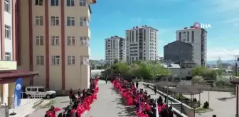 Lise öğrencileri TOGG'a hayran kaldı