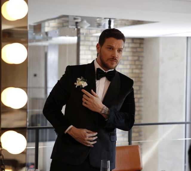 Şarkıcı Sinan Akçıl canlı yayında itiraf etti: Defne Samyeli ile 1-2 ay muhabbetimiz oldu