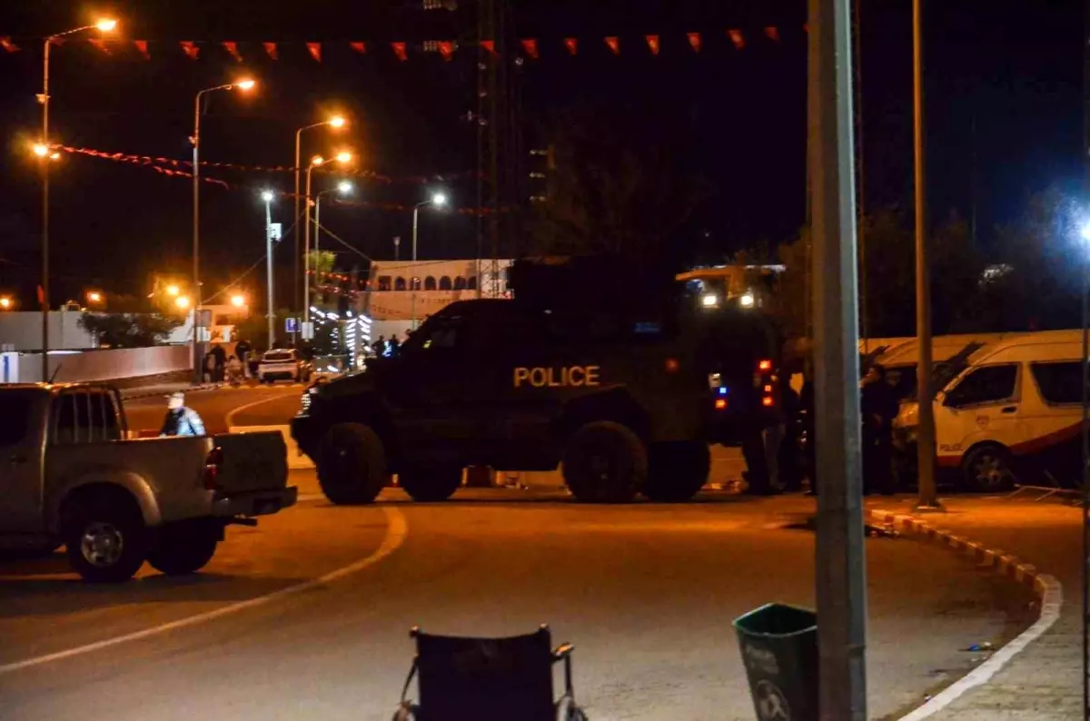 Tunus'ta sinagog yakınında silahlı saldırı: 4 ölü