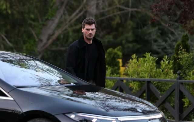 Aile setinde yaşanan kazanın detayları belli oldu! Patlamada Nejat İşler'in sakalı, Canan Ergüder'in saçı yandı