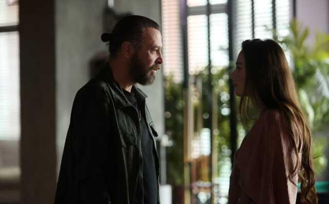 Aile setinde yaşanan kazanın detayları belli oldu! Patlamada Nejat İşler'in sakalı, Canan Ergüder'in saçı yandı