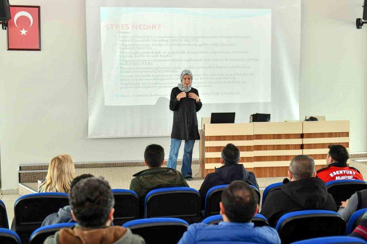 Esenyurt'un yeni arama kurtarma ekipleri eğitimlere başladı