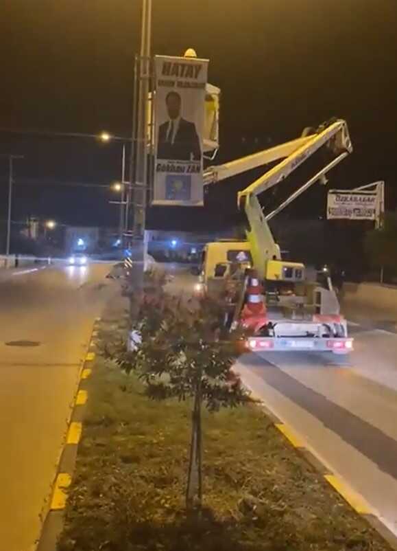 Hatay'da seçim afişlerinin indirilmesine Gökhan Zan'dan tepki: Benden bu kadar korkmayın