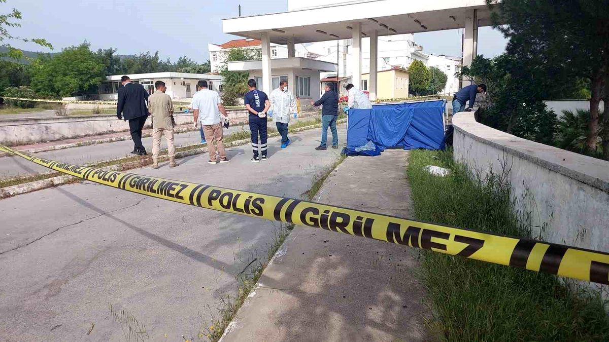 Milas'ta hastane önünde cansız beden bulundu