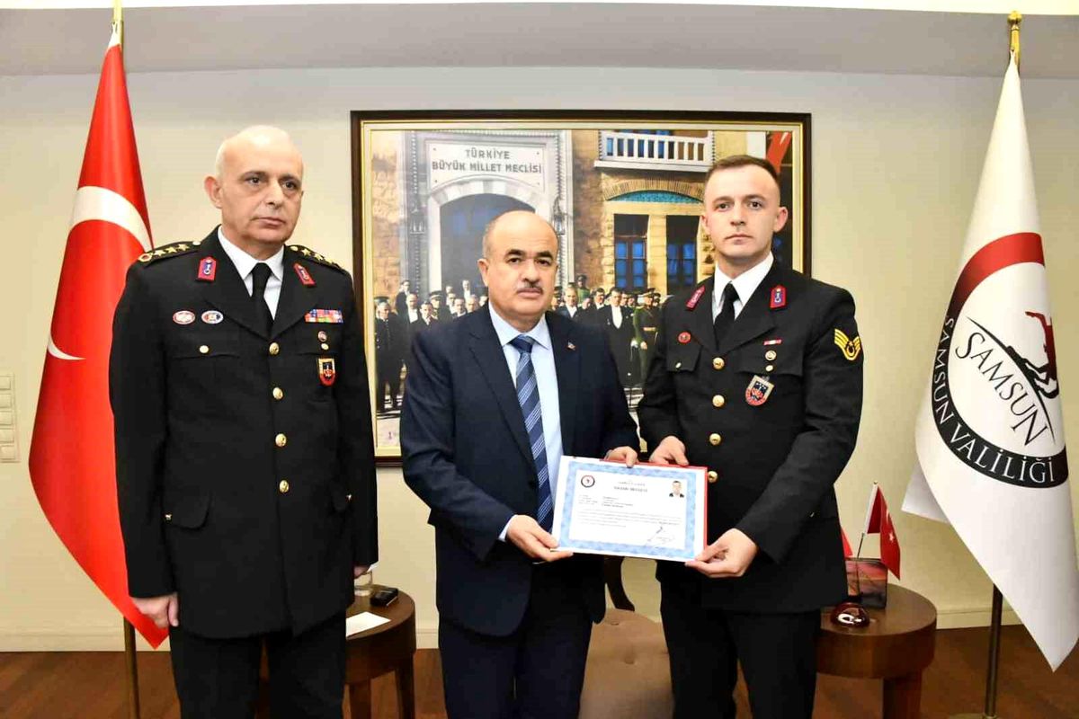 Vali Dağlı'dan kolluk kuvvetlerine başarı belgesi