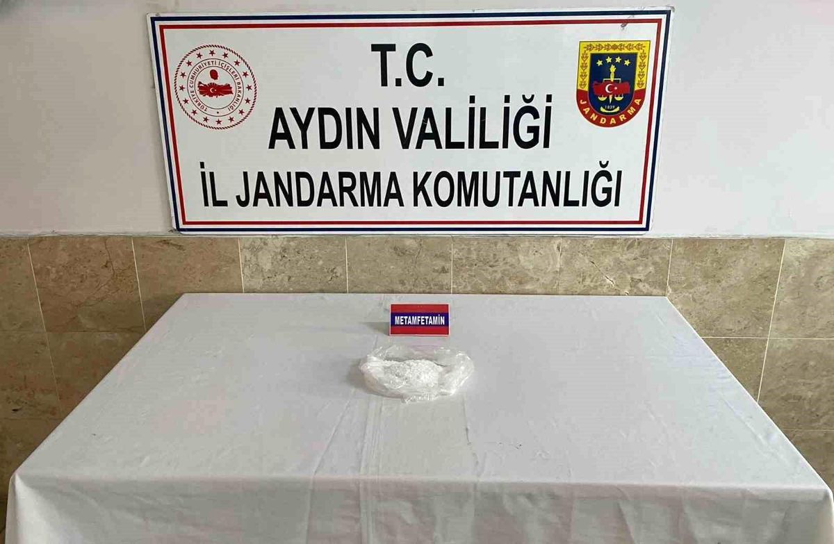 Aydın'da motosikletli torbacı, jandarmadan kaçamadı