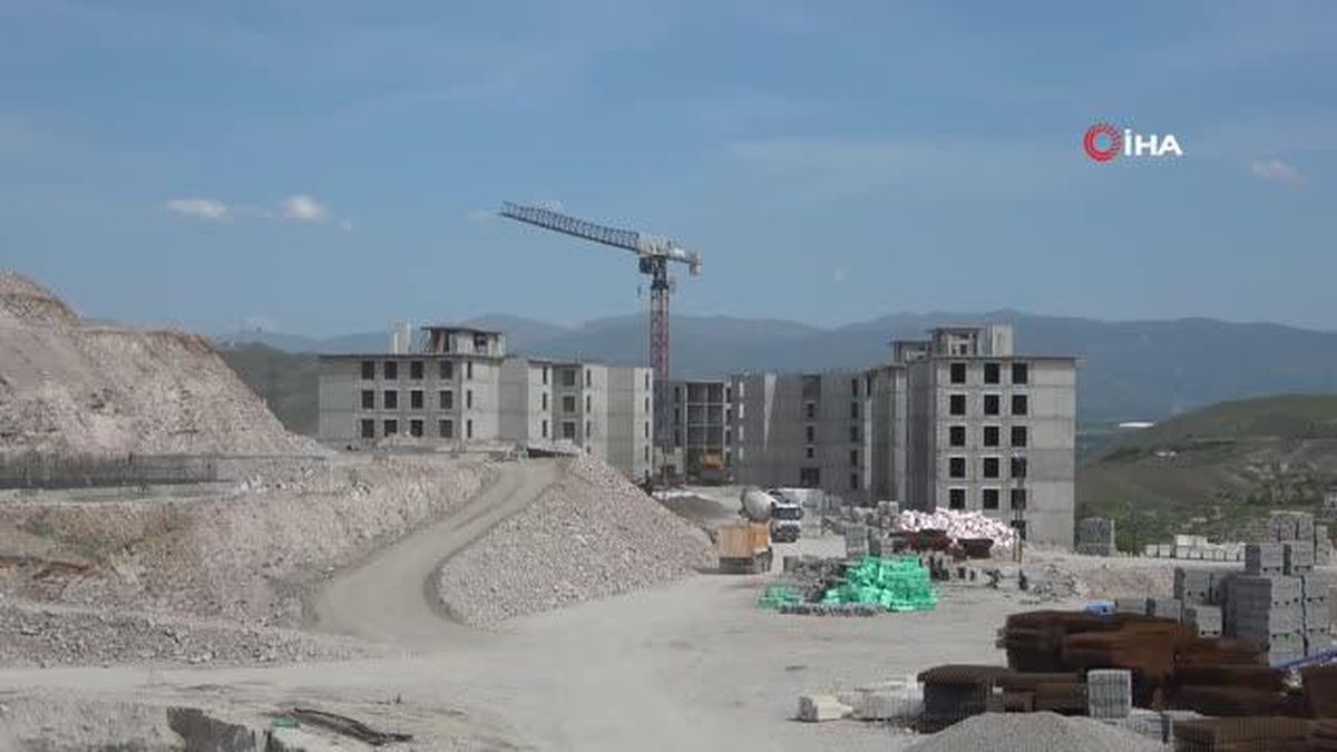 Malatya'da deprem konutları yükseliyor