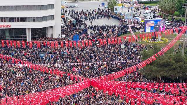Millet İttifakı'nın Samsun mitinginde Kılıçdaroğlu, geniş bir kalabalığa seslendi