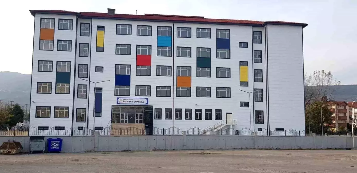 Öğretmenlerin yaralandığı asansörün tescilsiz olduğu ortaya çıktı