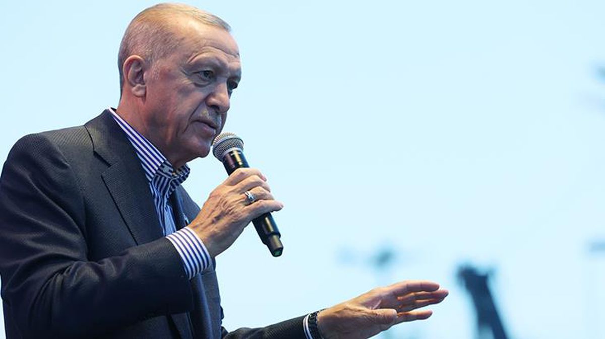 Cumhurbaşkanı Erdoğan'dan, 'Seçimleri kazanırsanız ilk icraatınız ne olacak?' sorusuna yanıt: Kardeş, dost ülkeleri ziyaret edeceğiz