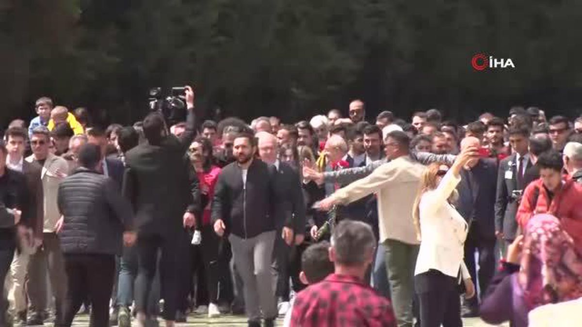 Millet İttifakı'nın Cumhurbaşkanı Adayı ve CHP lideri Kılıçdaroğlu, Anıtkabir'i ziyaret etti