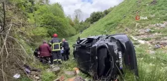 Otomobil 150 metre yükseklikteki uçuruma yuvarlandı : 2 yaralı