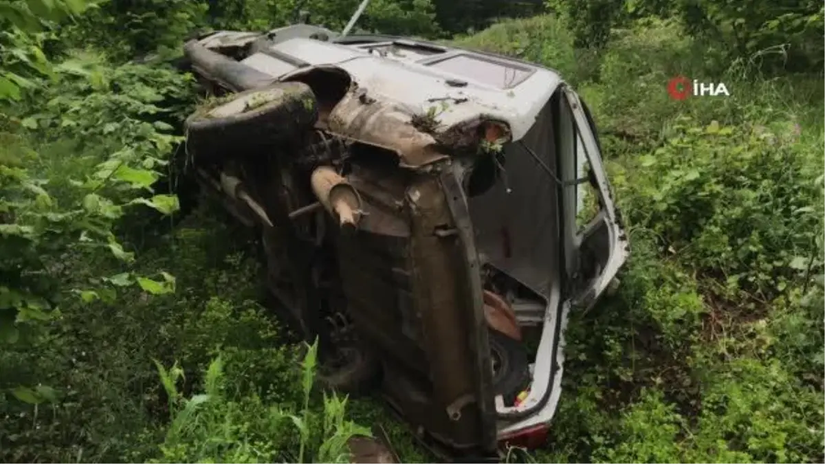 Sakarya'da otomobil şarampole devrildi: 3'ü çocuk 7 yaralı