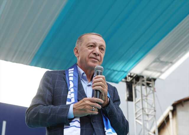 Seçim öncesi son miting! Cumhurbaşkanı Erdoğan, doğup büyüdüğü semtte coşkulu kalabalığa böyle seslendi Seçim öncesi son miting! Cumhurbaşkanı Erdoğan, doğup büyüdüğü semtte coşkulu kalabalığa böyle seslendi