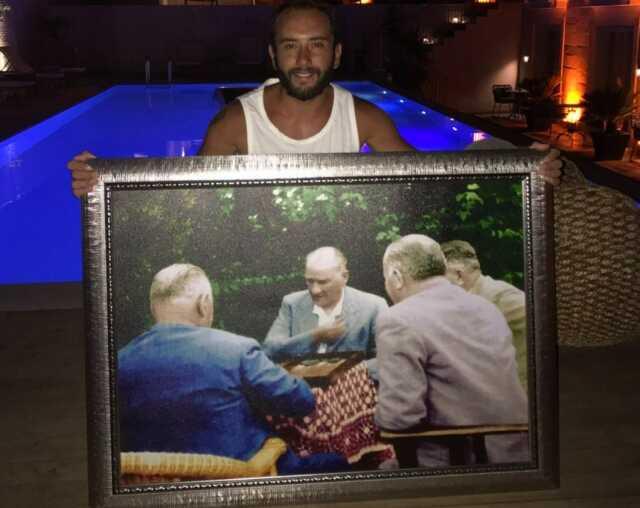 Uzun zamandır suskundu! Milli futbolcu Olcan Adın, tek kelimeyle seçimdeki tercihini açıkladı