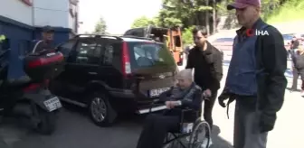 100 yaşında olan Fatma nine sandık başına gitti