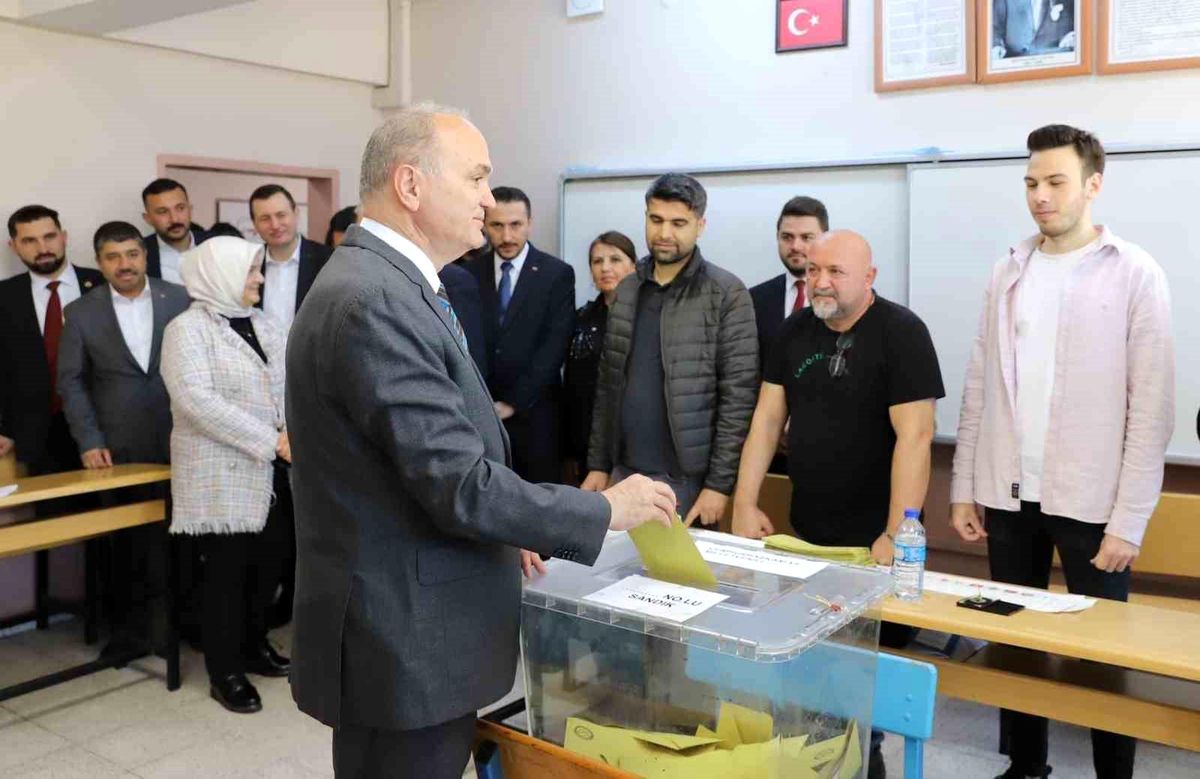 Başkan Faruk Özlü 'Artık söz milletin'