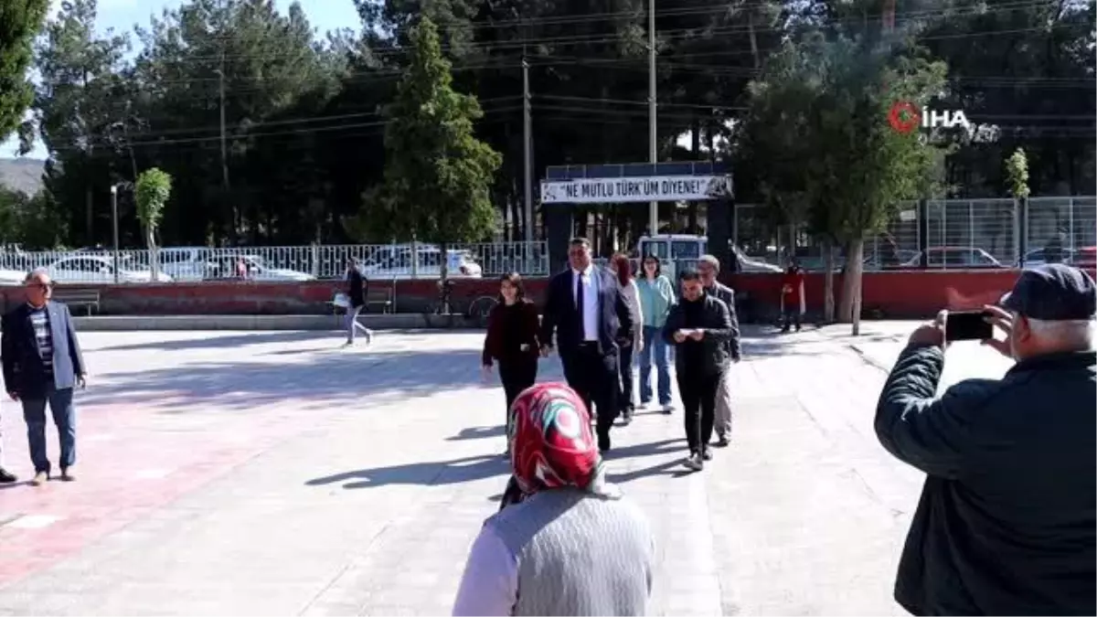 Milletvekili Kaya, ailesiyle oyunu kullandı
