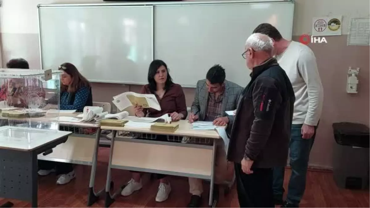 Tekirdağ'da oy verme işlemi başladı