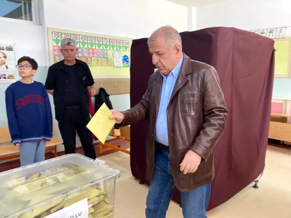 Ümit Özdağ oyunu Ankara'da kullandı
