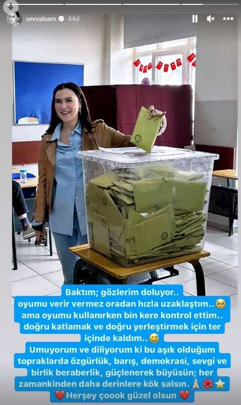 Ünlü isimler sandık başında! Paylaşımlar peş peşe geldi