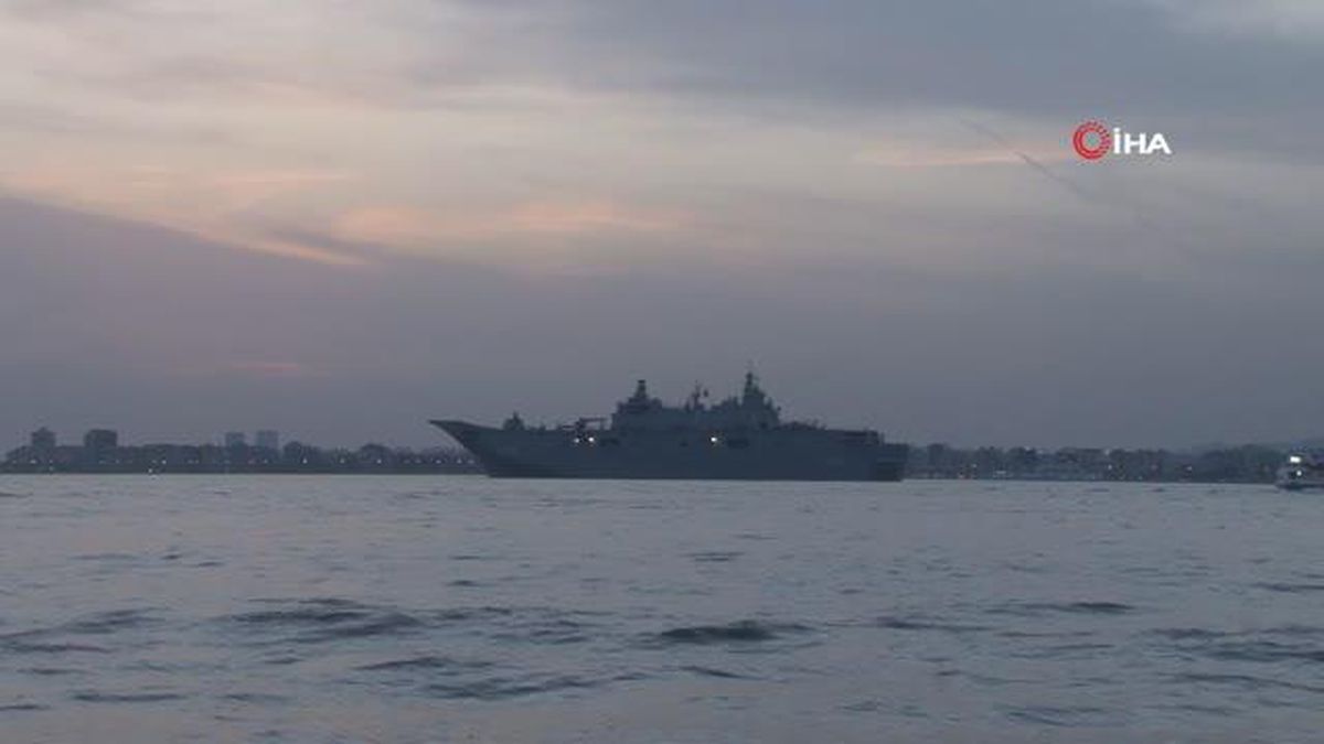 İzmir'den ayrılan TCG Anadolu 150 bine yakın ziyaretçiyi ağırladı