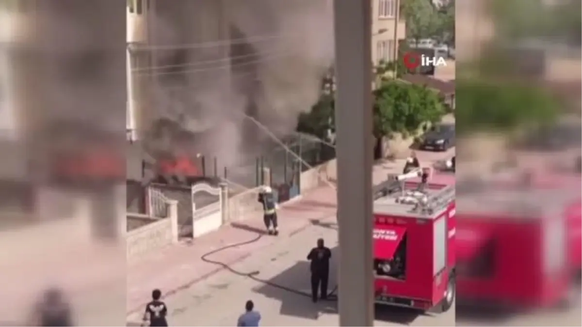 Konya'da depodaki yatak ve bazalar yandı