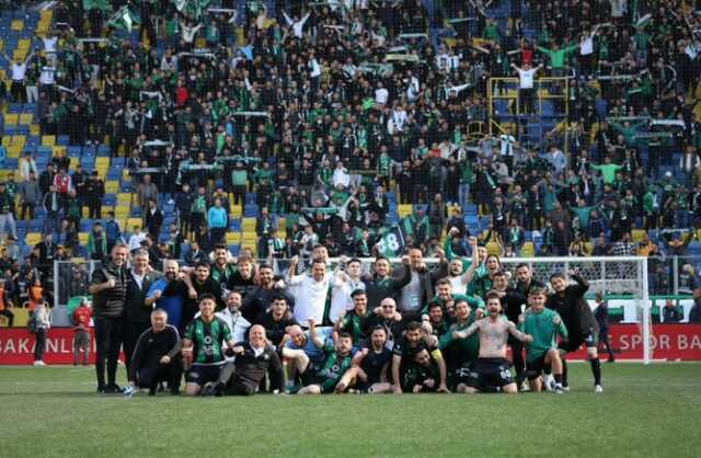 Efsane kulüp Kocaelispor, TFF 1. Lig'e yükseldi! Bir zafer de Çorum FK yaşadı