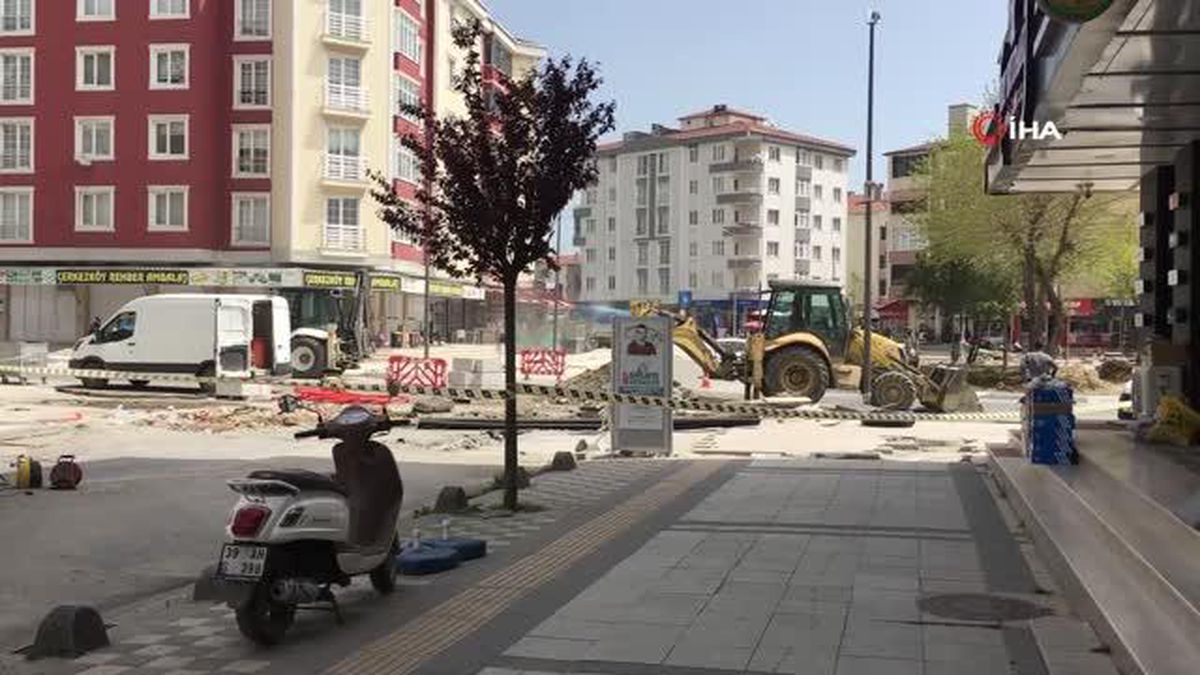 İş makinesi boruyu deldi, mahallede doğal gaz paniği yaşandı