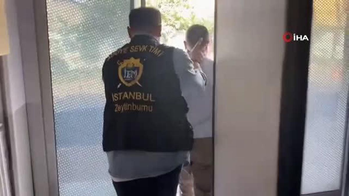 Zeytinburnu'nda kendisinden yol isteyen kuryeye satırla saldırmıştı, yakalandı