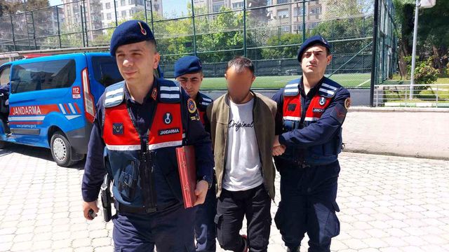 Hırsızı girdiği evde düşürdüğü seçmen kağıdı yakalattı Hırsızı girdiği evde düşürdüğü seçmen kağıdı yakalattı