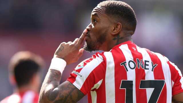Kendi etti kendi buldu! Premier Lig'in gol makinesi Ivan Toney'e futboldan men