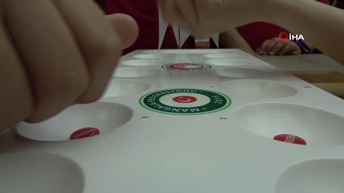 Mangala oyununda Avrupalı rakiplerini yendiler: Abla birinci, kardeş ikinci oldu