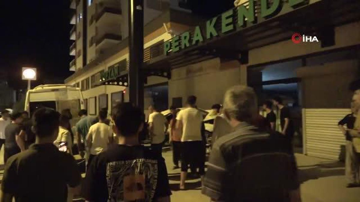 Otomobil market duvarına daldı: 5 yaralı