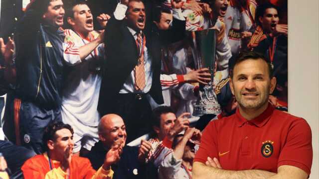 UEFA Kupası zaferinin yıldönümünde Okan Buruk'tan taraftarı coşturan mesaj: Bu senenin sihri 23 UEFA Kupası zaferinin yıldönümünde Okan Buruk'tan taraftarı coşturan mesaj: Bu senenin sihri 23